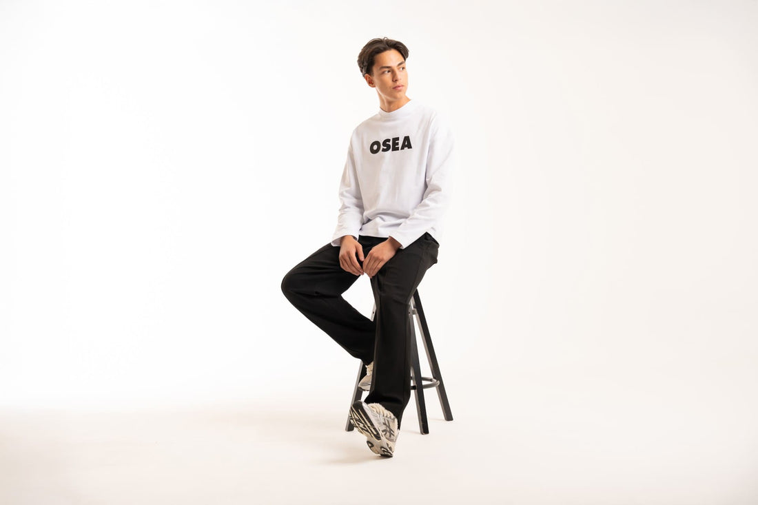 De witte longsleeve: hét onmisbare kledingstuk in je garderobe.